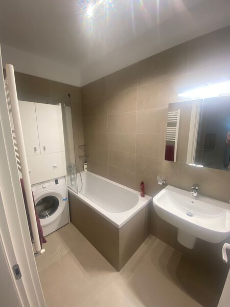 Grozavesti, Parcul Politehnicii, Regie, Novum,